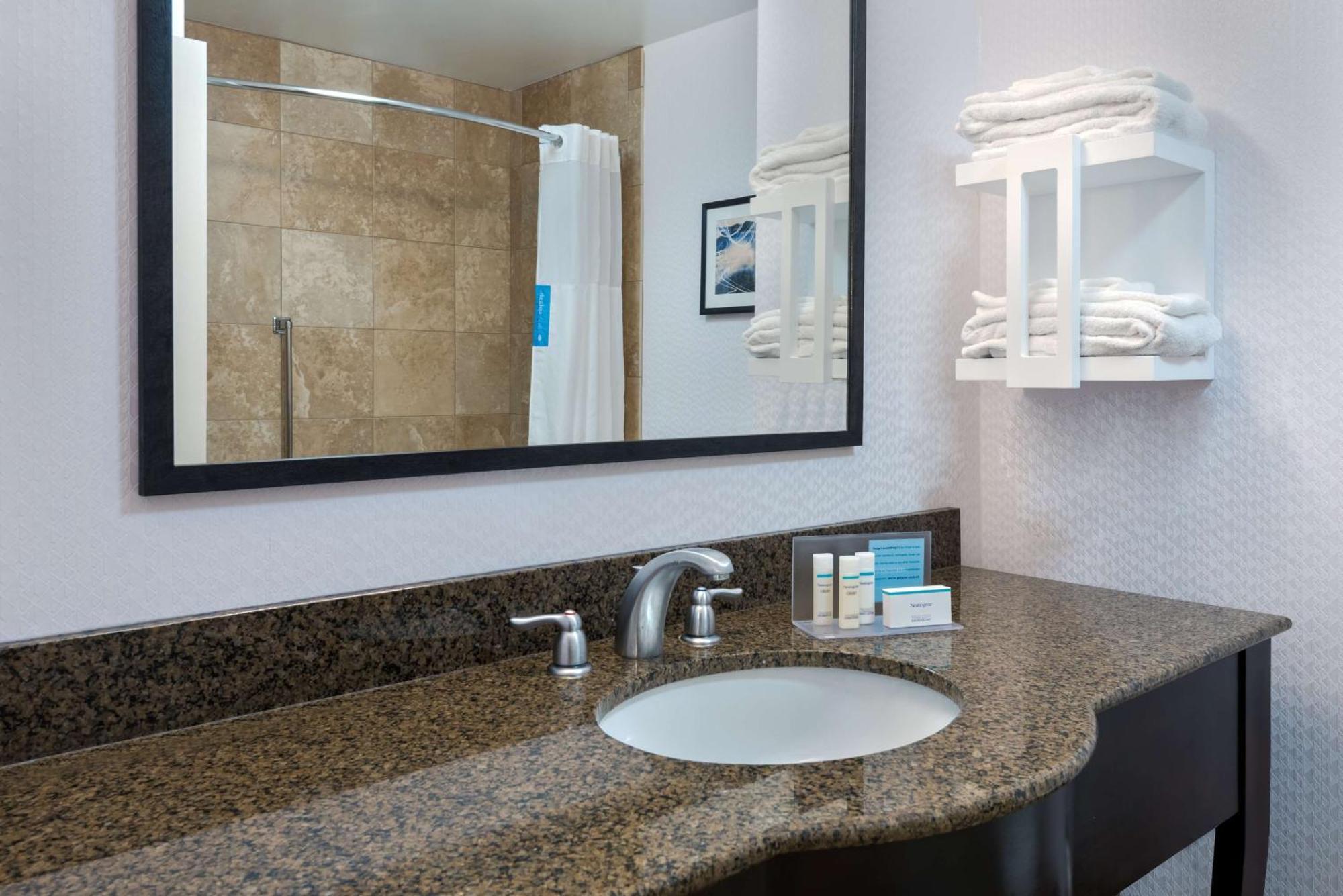 Hampton & Buffalo/downtown Hotel Buffalo